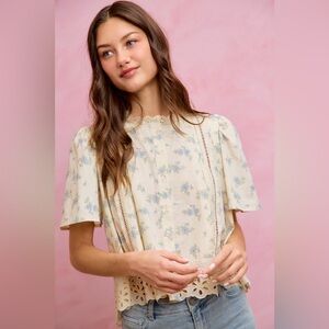 SO ME Floral Print Lace Trim Flutter Sleeves Blouse